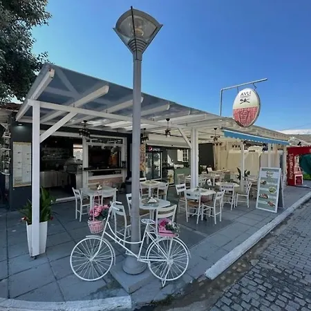 Αvli villa Sarti 3 *