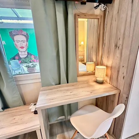 αvli & No 3 Apartment