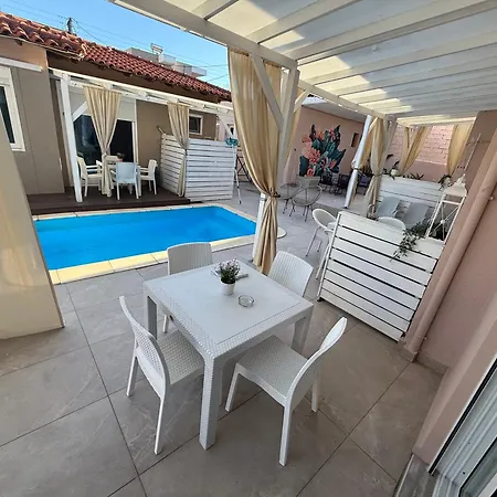 Apartment αvli & No 3 *