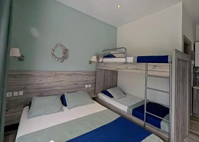 Αvli villa Sarti 3 *