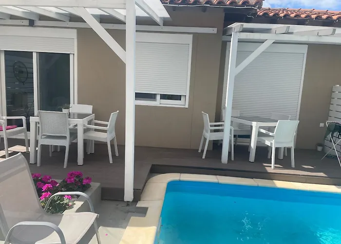 Αvli villa Sarti 3 *